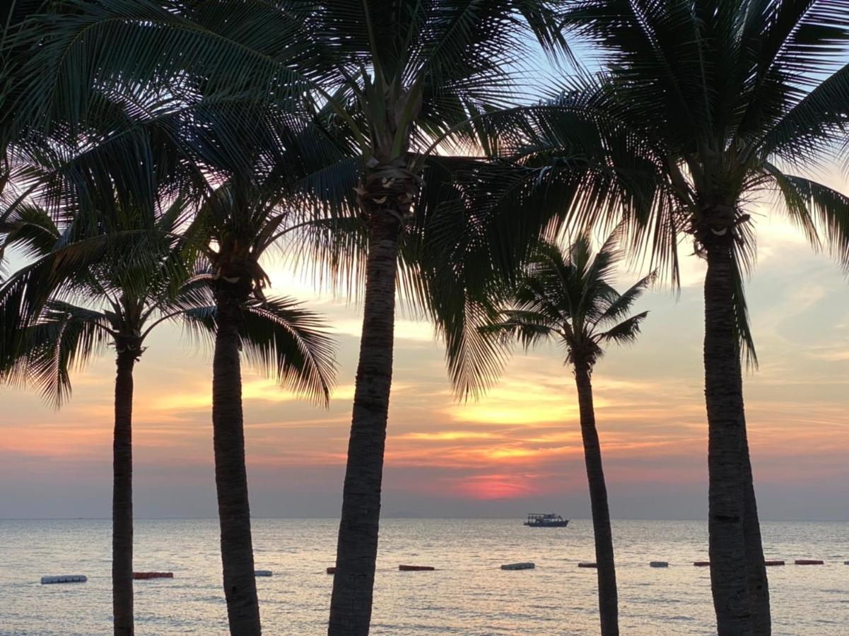 Luxurious Apartment On Jomtien Beach Road Eksteriør bilde